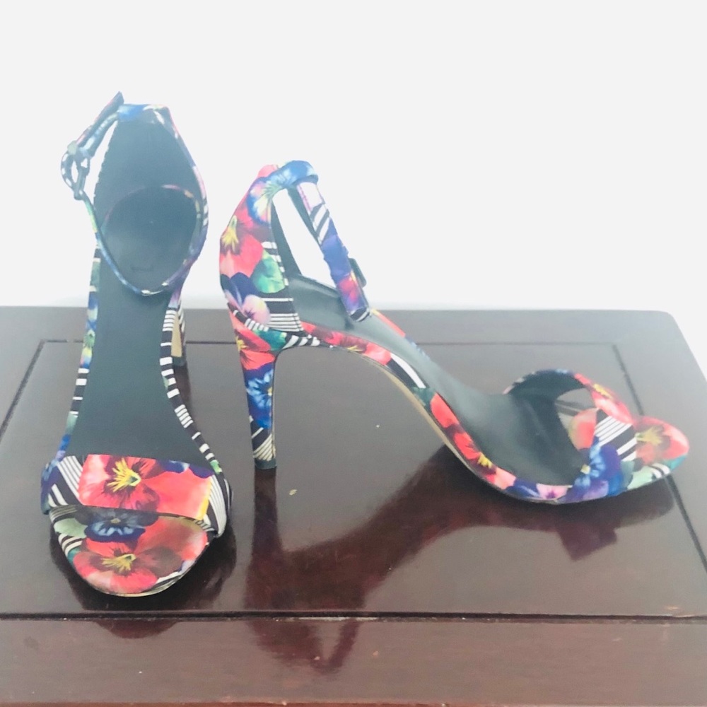 High Heel shoes